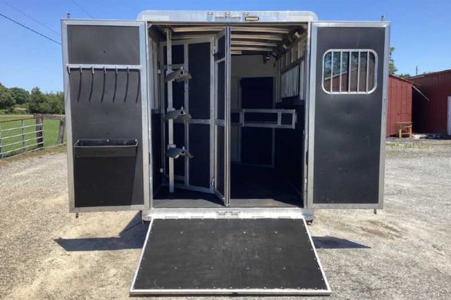 Used Horse Trailers for Sale