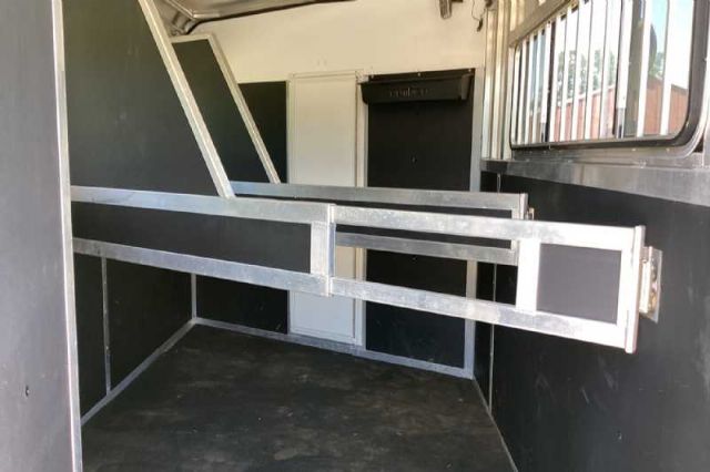 Used Horse Trailers for Sale