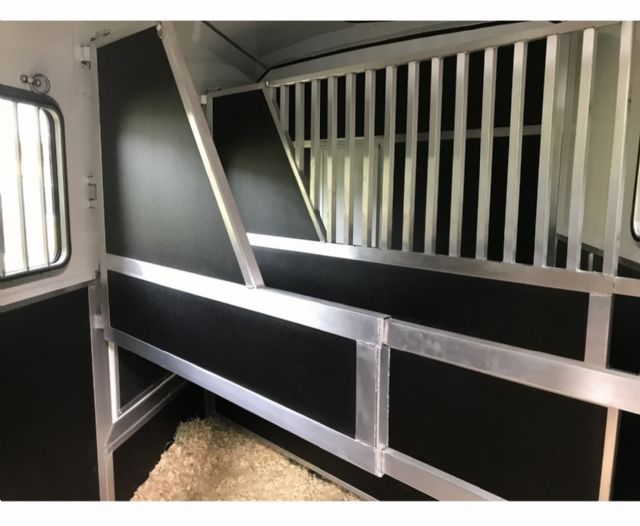 Used Horse Trailers for Sale