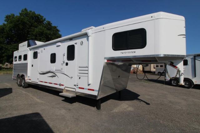 Used Horse Trailers for Sale