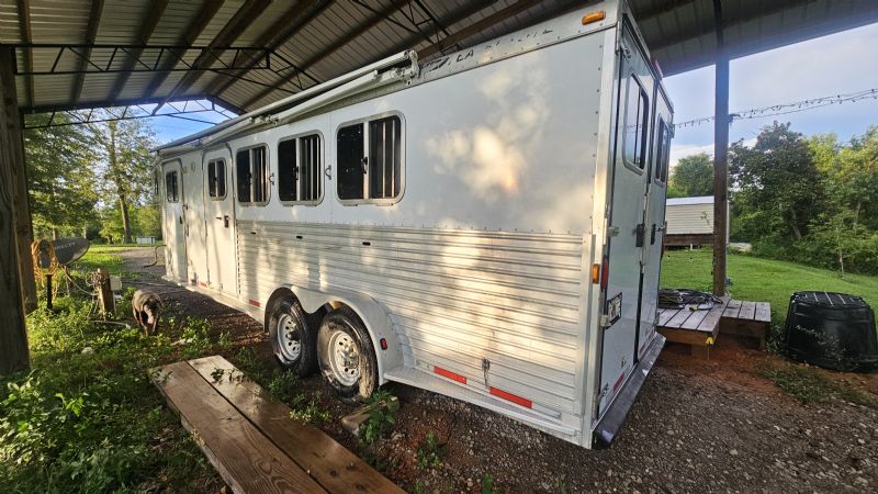 Used Horse Trailers for Sale