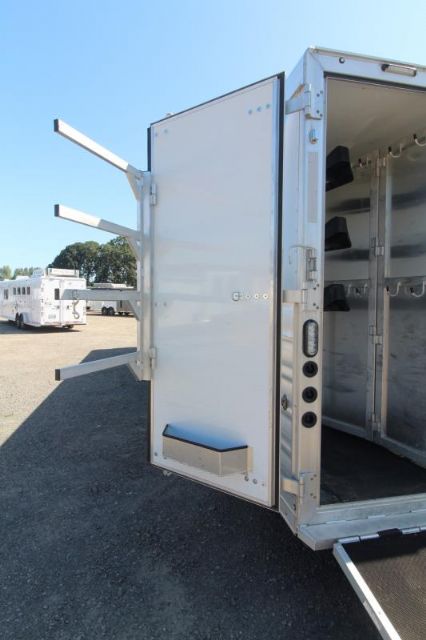 Used Horse Trailers for Sale