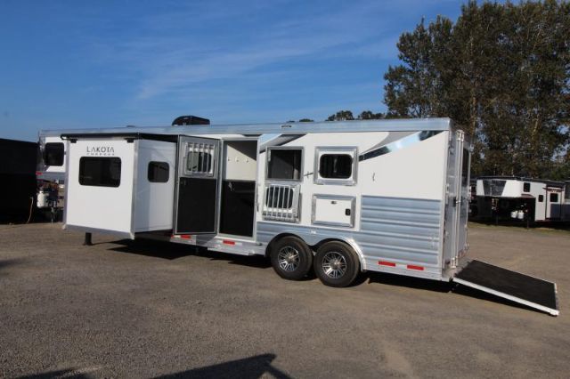 Used Horse Trailers for Sale