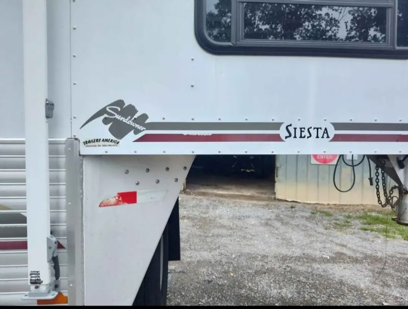 Used Horse Trailers for Sale