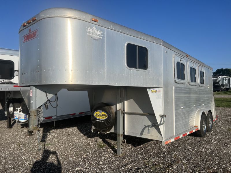 Used Horse Trailers for Sale