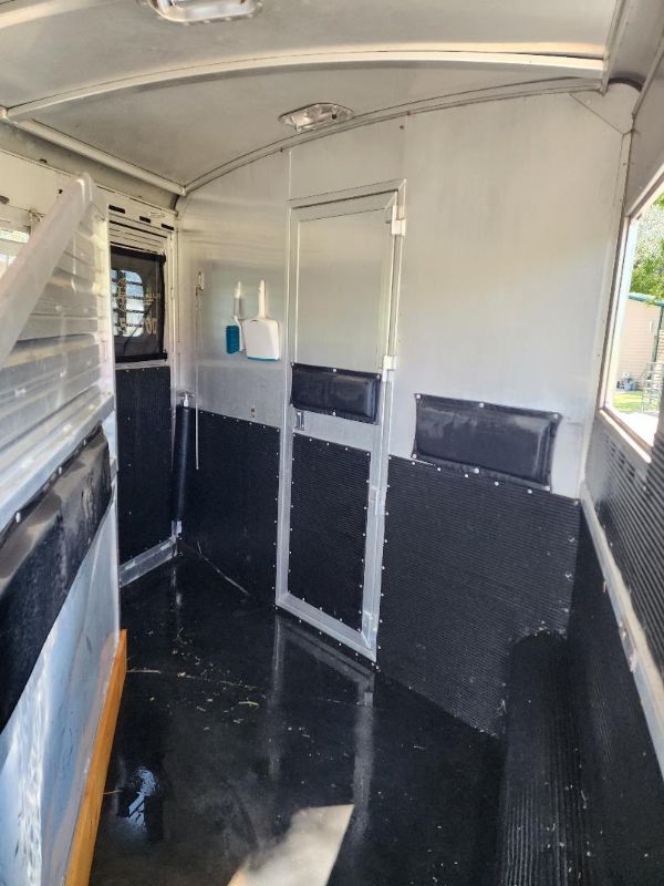 Used Horse Trailers for Sale