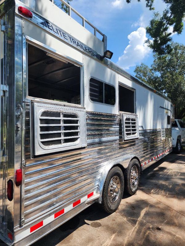 Used Horse Trailers for Sale