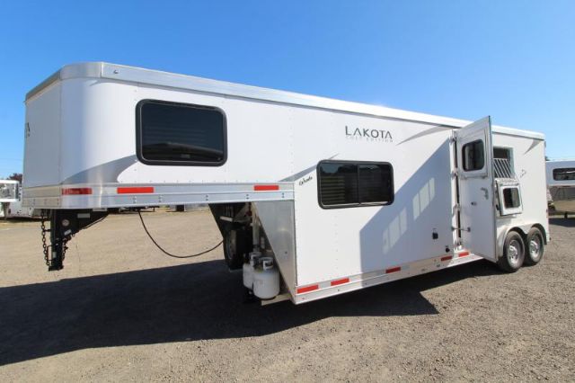 Used Horse Trailers for Sale