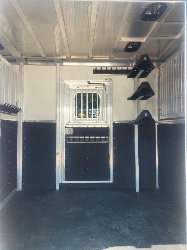 Used Horse Trailers for Sale