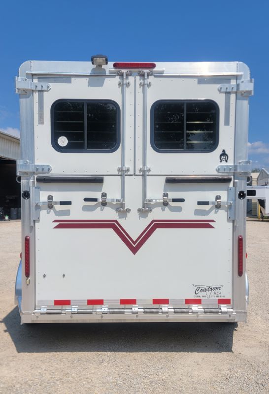 Used Horse Trailers for Sale