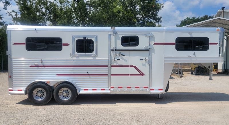 Used Horse Trailers for Sale