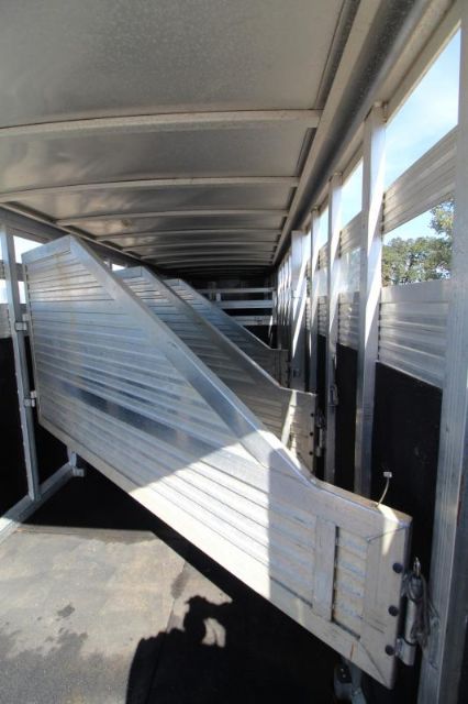 Used Horse Trailers for Sale