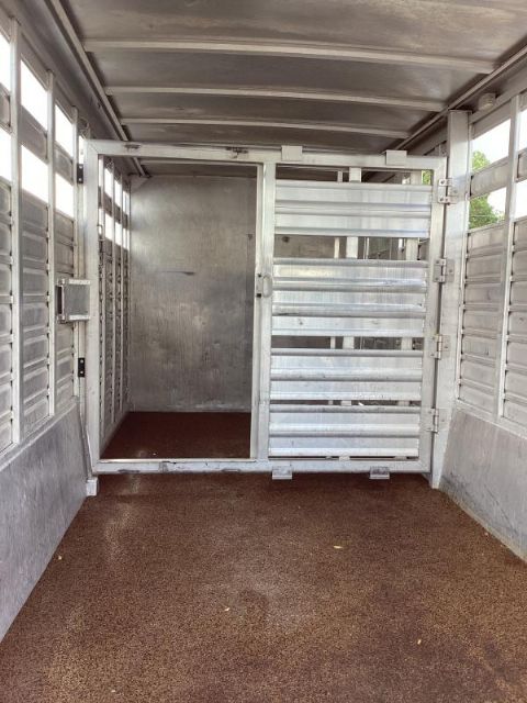 Used Horse Trailers for Sale