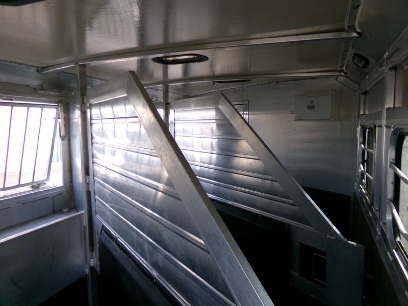 Used Horse Trailers for Sale