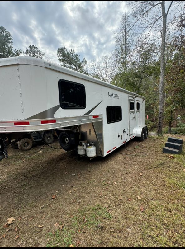 Used Horse Trailers for Sale