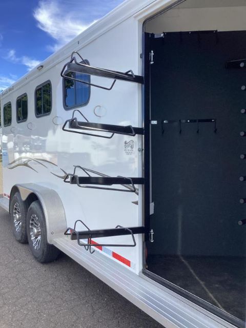 Used Horse Trailers for Sale