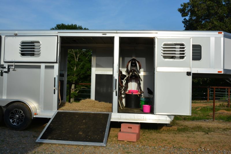 Used Horse Trailers for Sale