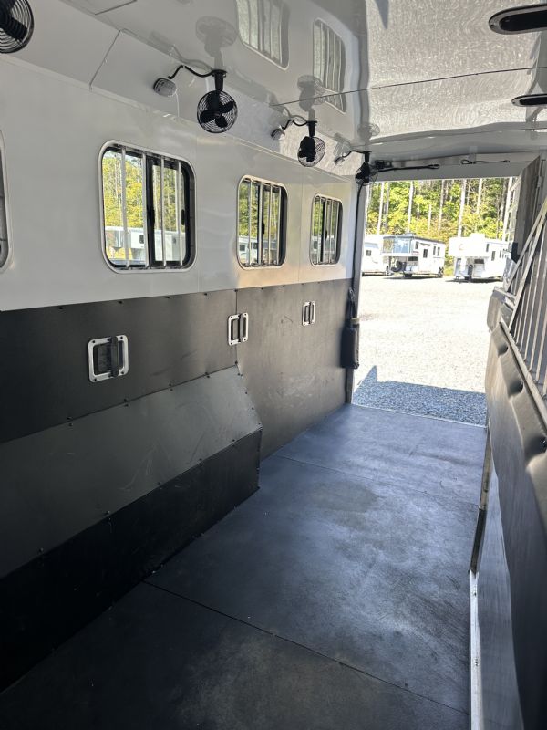 Used Horse Trailers for Sale