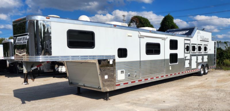 Used Horse Trailers for Sale