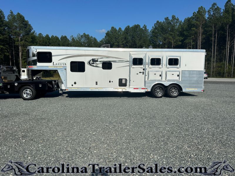 Used Horse Trailers for Sale