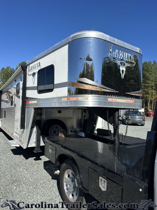 Used Horse Trailers for Sale