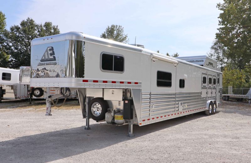 Used Horse Trailers for Sale