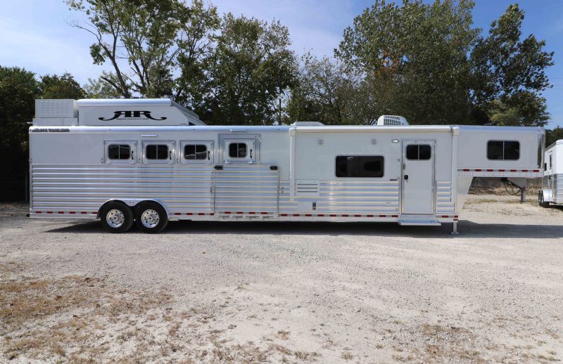 Used Horse Trailers for Sale