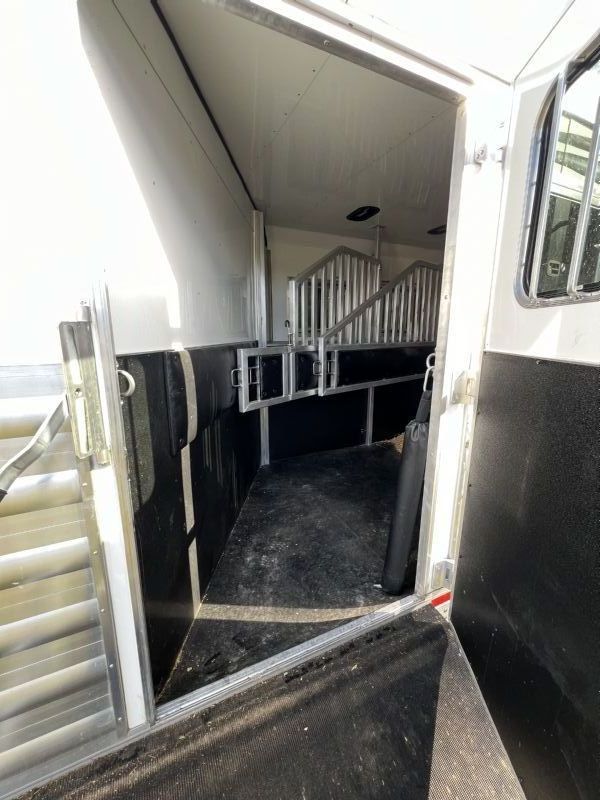 Used Horse Trailers for Sale