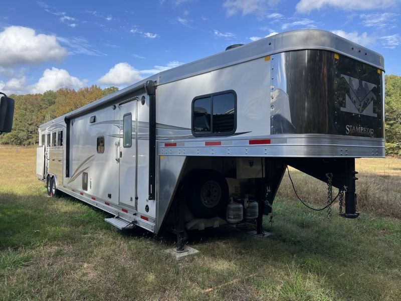 Used Horse Trailers for Sale