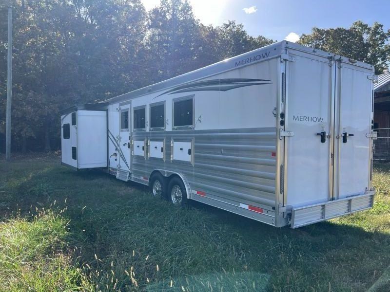 Used Horse Trailers for Sale