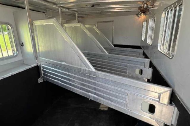 Used Horse Trailers for Sale