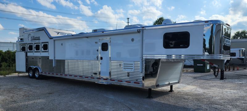 Used Horse Trailers for Sale