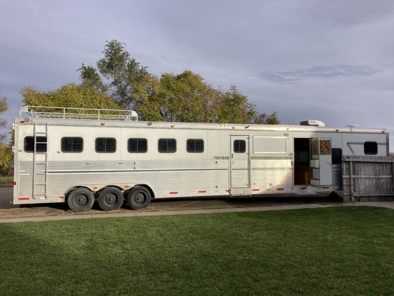 Used Horse Trailers for Sale