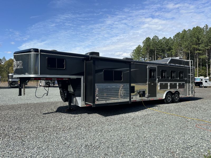 Used Horse Trailers for Sale