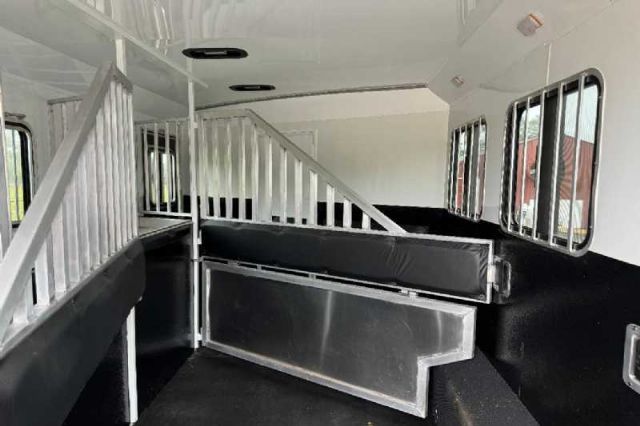 Used Horse Trailers for Sale