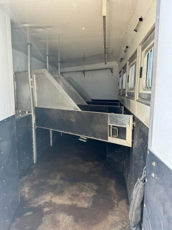 Used Horse Trailers for Sale