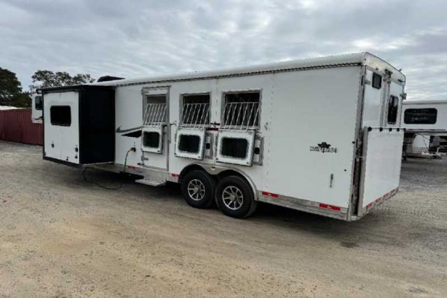 Used Horse Trailers for Sale