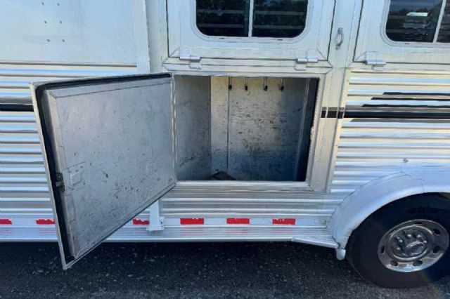 Used Horse Trailers for Sale