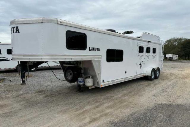 Used Horse Trailers for Sale