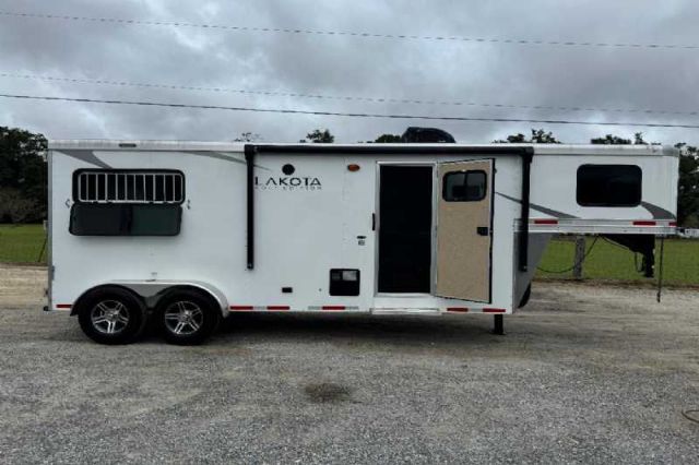 Used Horse Trailers for Sale