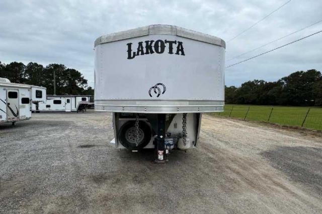 Used Horse Trailers for Sale