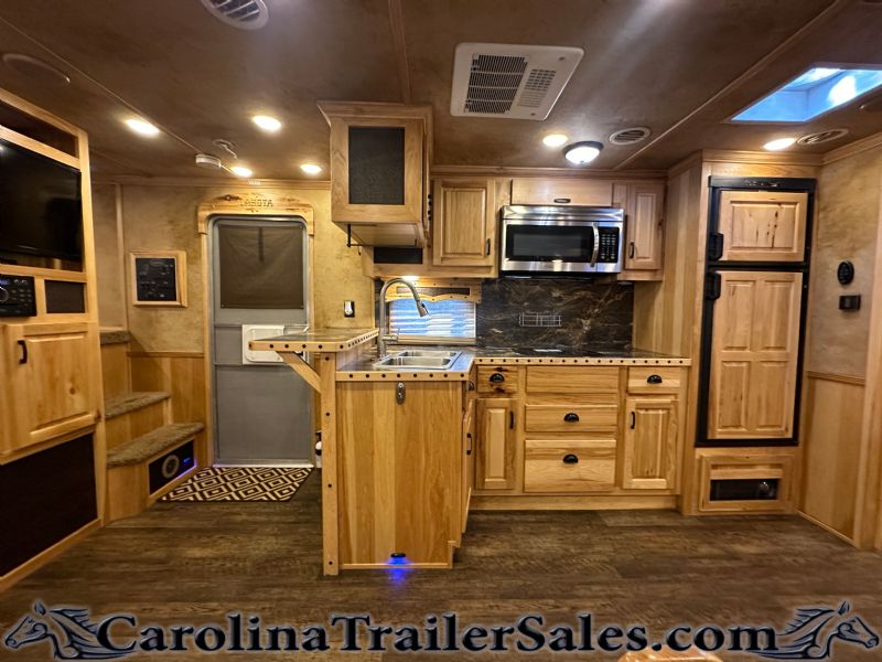 Used Horse Trailers for Sale