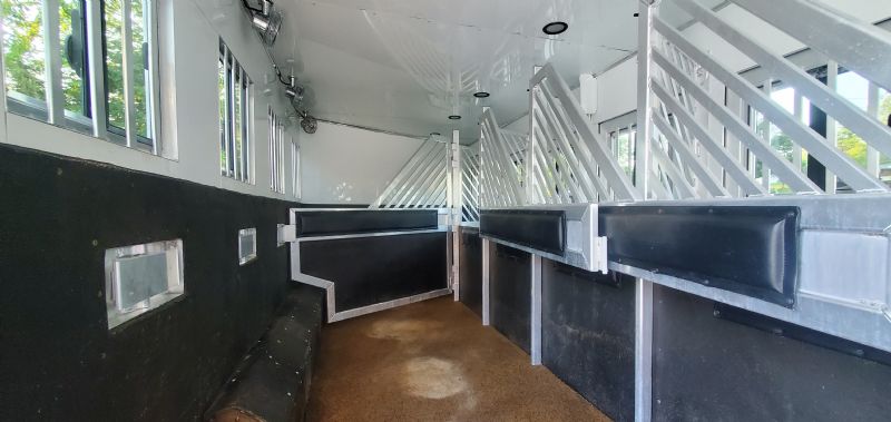 Used Horse Trailers for Sale