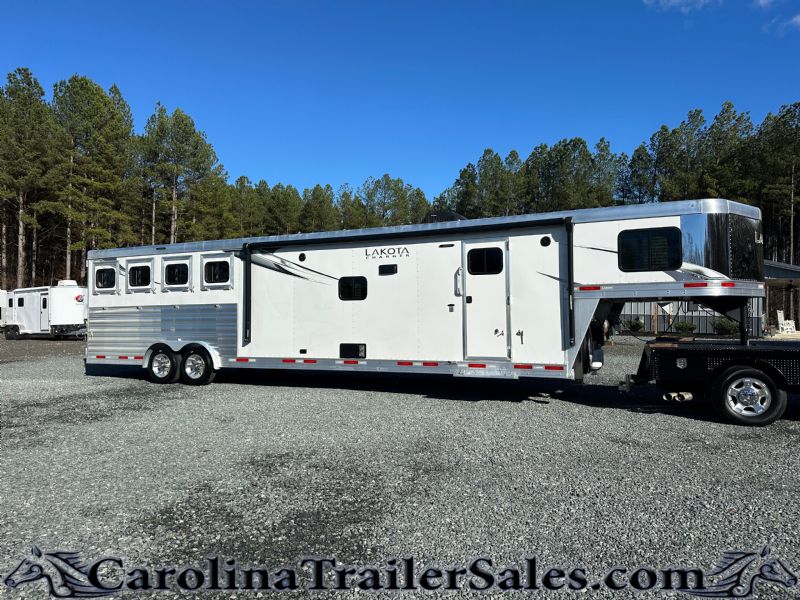 Used Horse Trailers for Sale