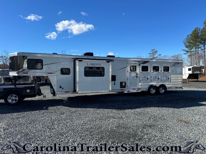 Used Horse Trailers for Sale