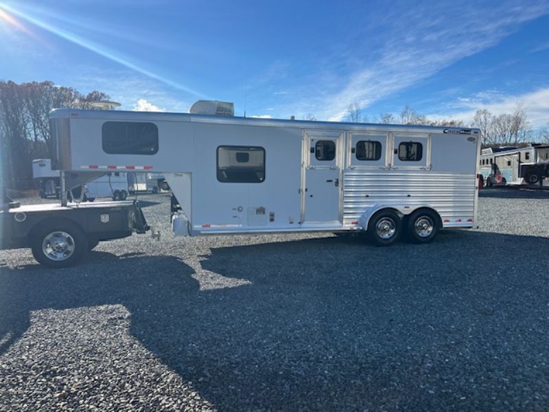 Used Horse Trailers for Sale