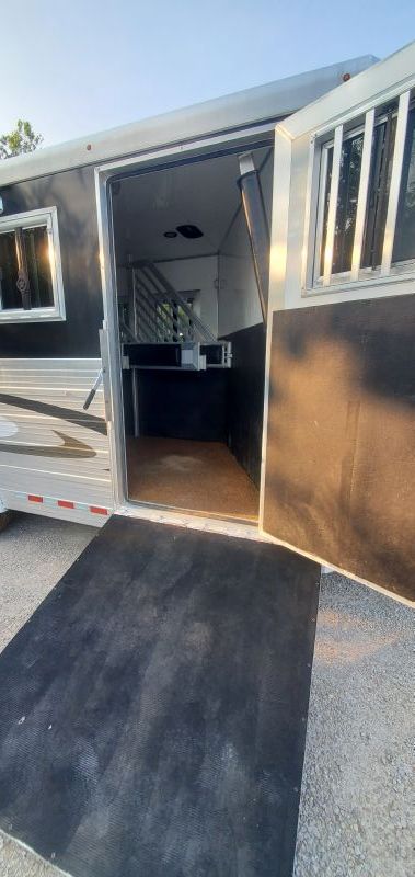 Used Horse Trailers for Sale