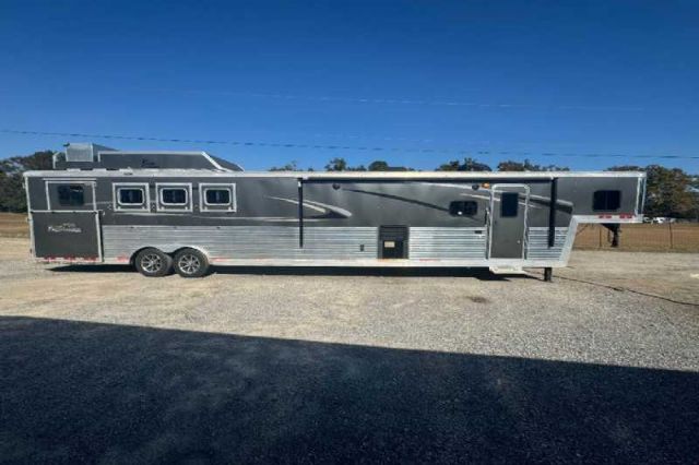 Used Horse Trailers for Sale