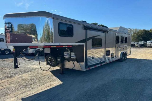 Used Horse Trailers for Sale