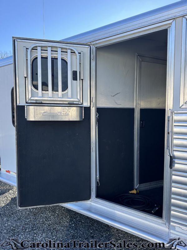 Used Horse Trailers for Sale